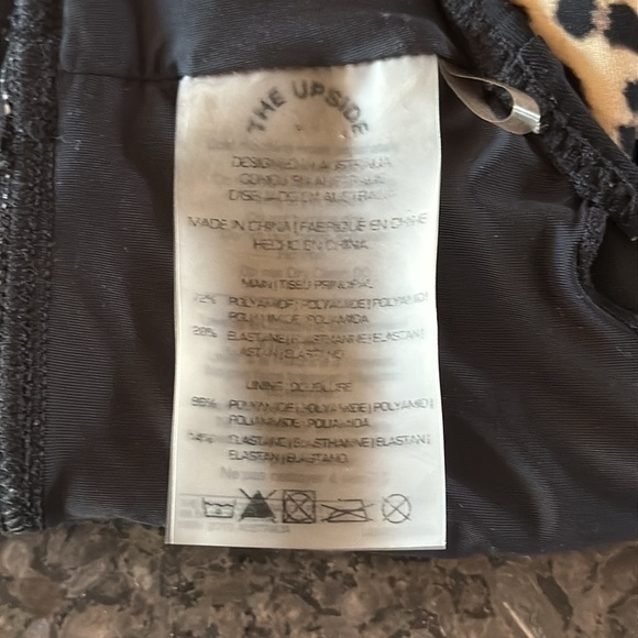 The Upside Leo Printed Sports Bra - Picture 8 of 8